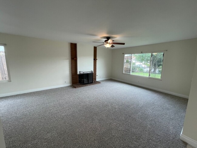 Building Photo - Summerfield Estates Home in Poway.  3/2, 2...