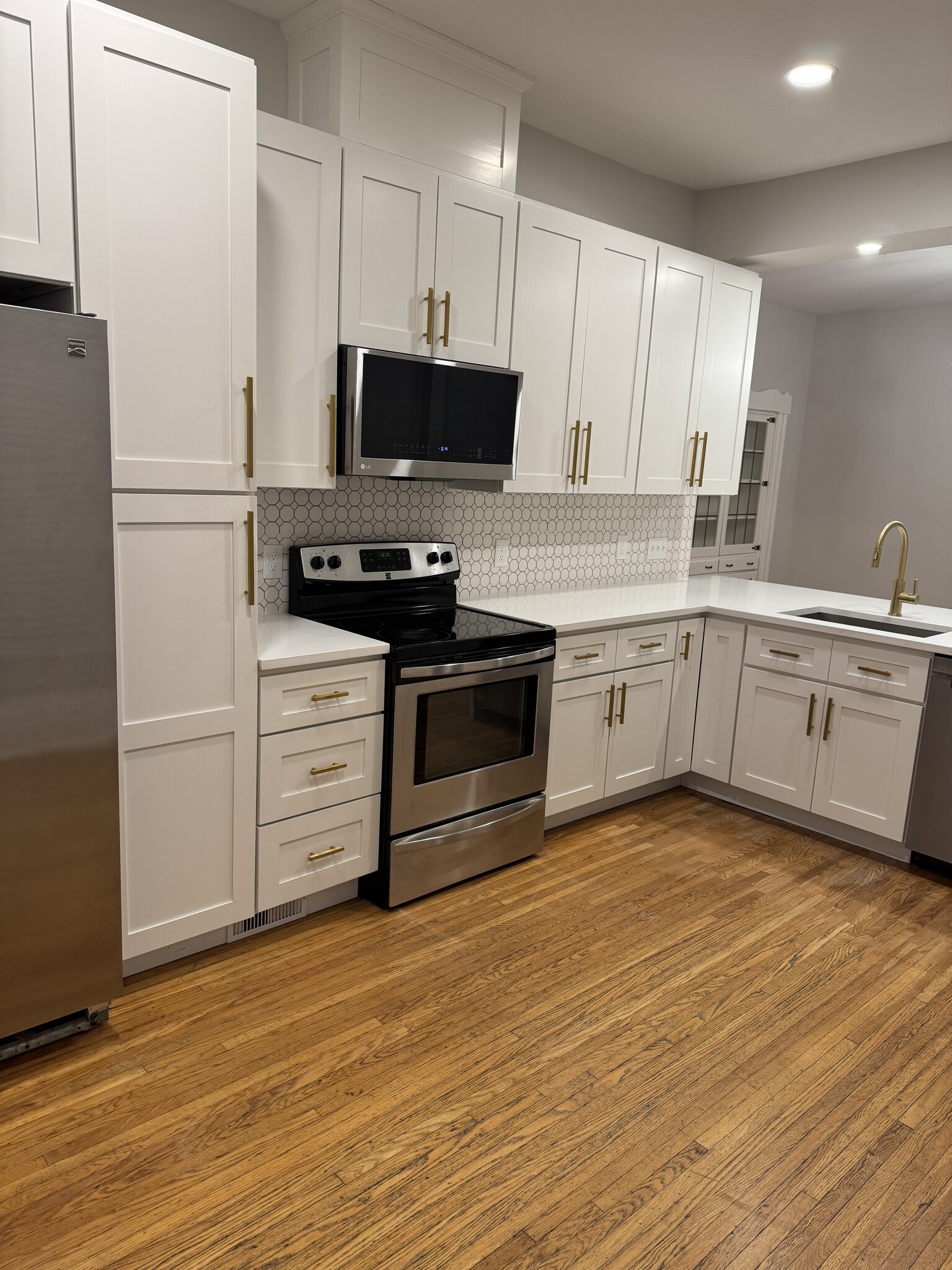 New kitchen - 1049 Franklin Ave