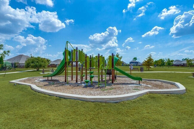Building Photo - 4005 Gray Wolf Dr