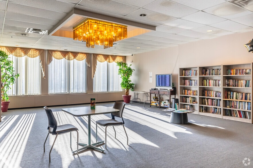 Library - Courthouse Square - A 55+ Community