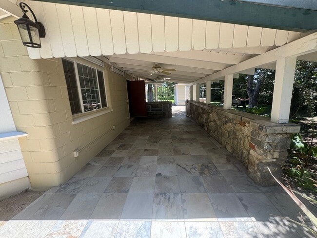 Building Photo - 3 dwelling property located in Rio Linda