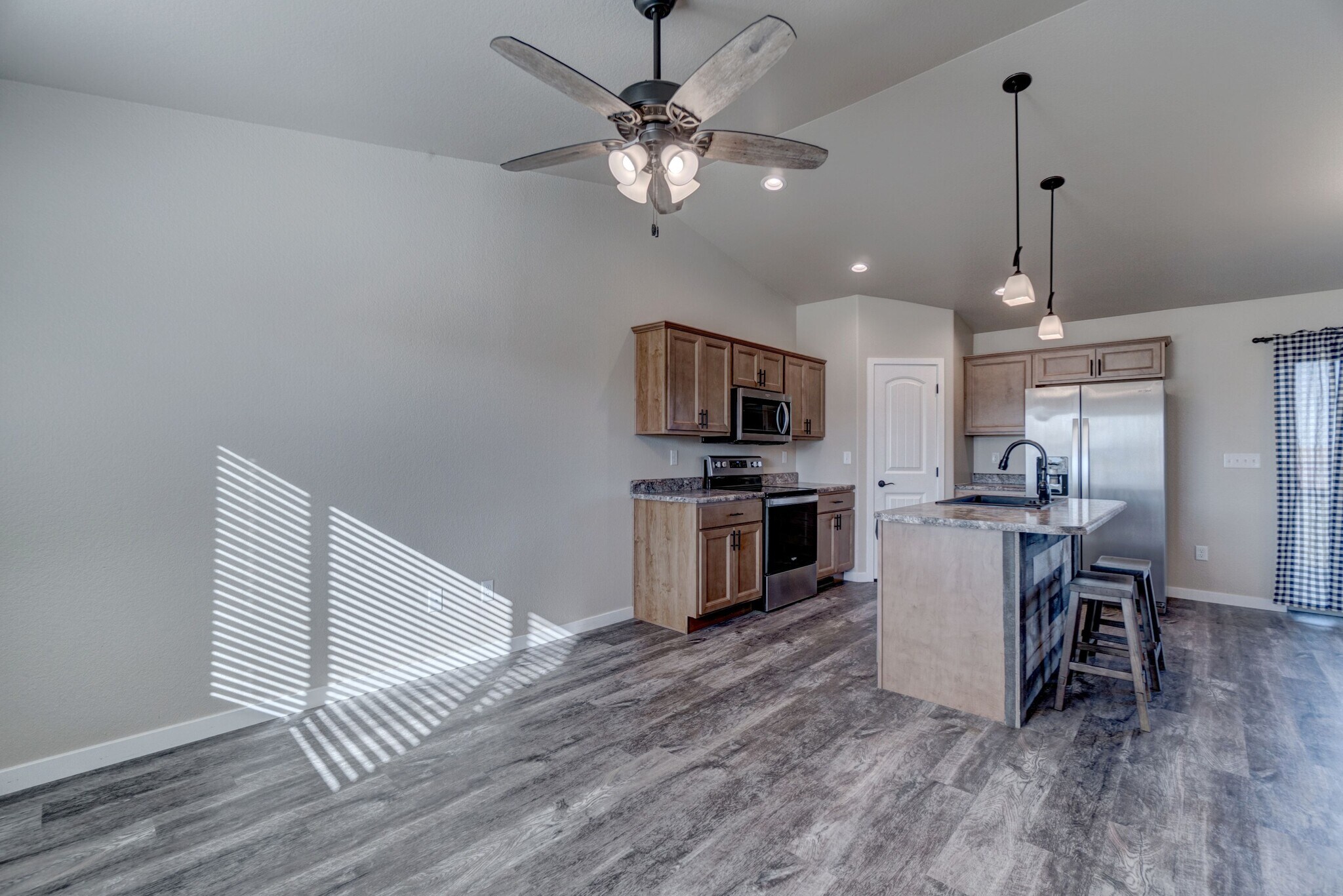 Building Photo - 6558 Abelia St