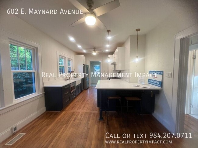Building Photo - 602 E Maynard Ave