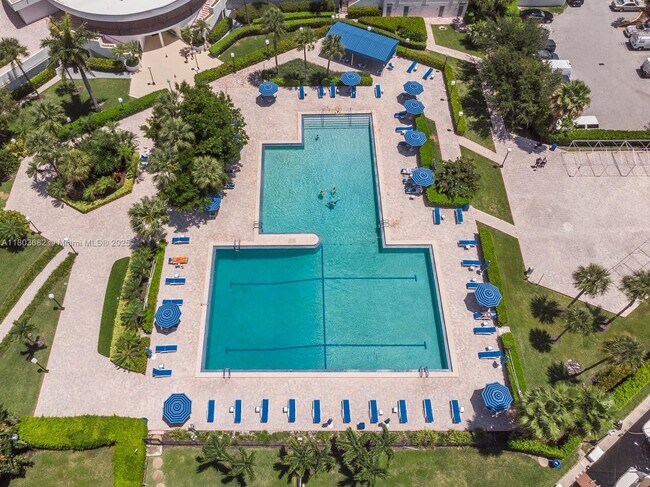 Building Photo - 600 Three Islands Boulevard