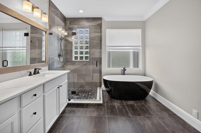 Building Photo - 4210 Key Lime Blvd