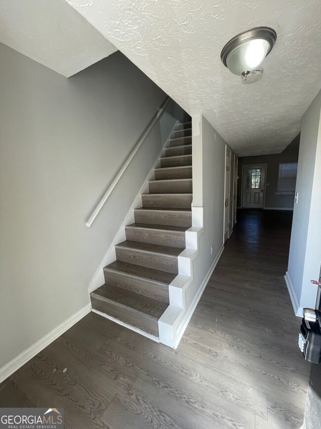 Building Photo - 763 South St