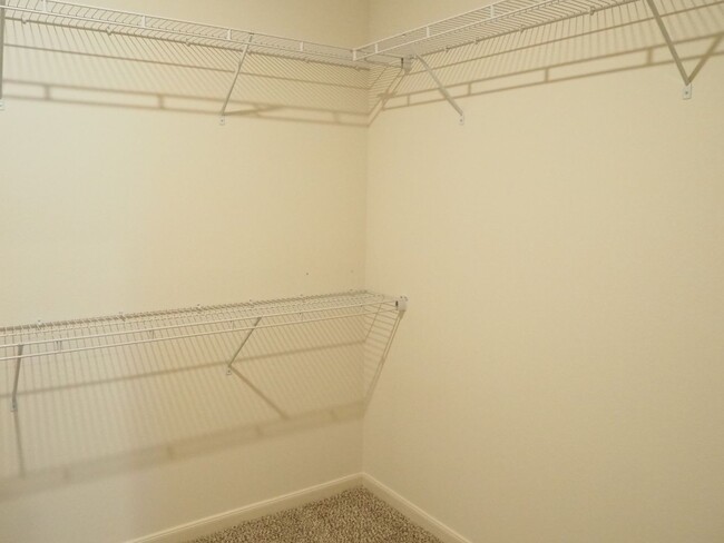 Building Photo - 13832 Musselshell Dr