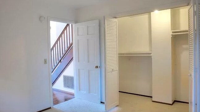 Building Photo - 2381 Paradise Dr