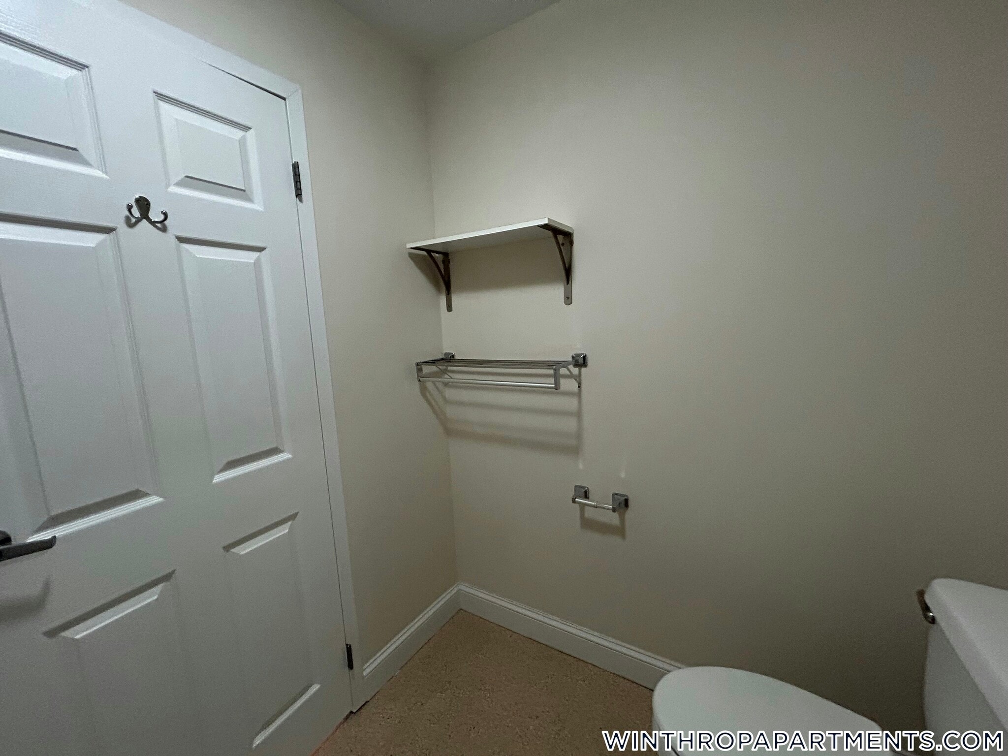 Building Photo - 312 Shirley St