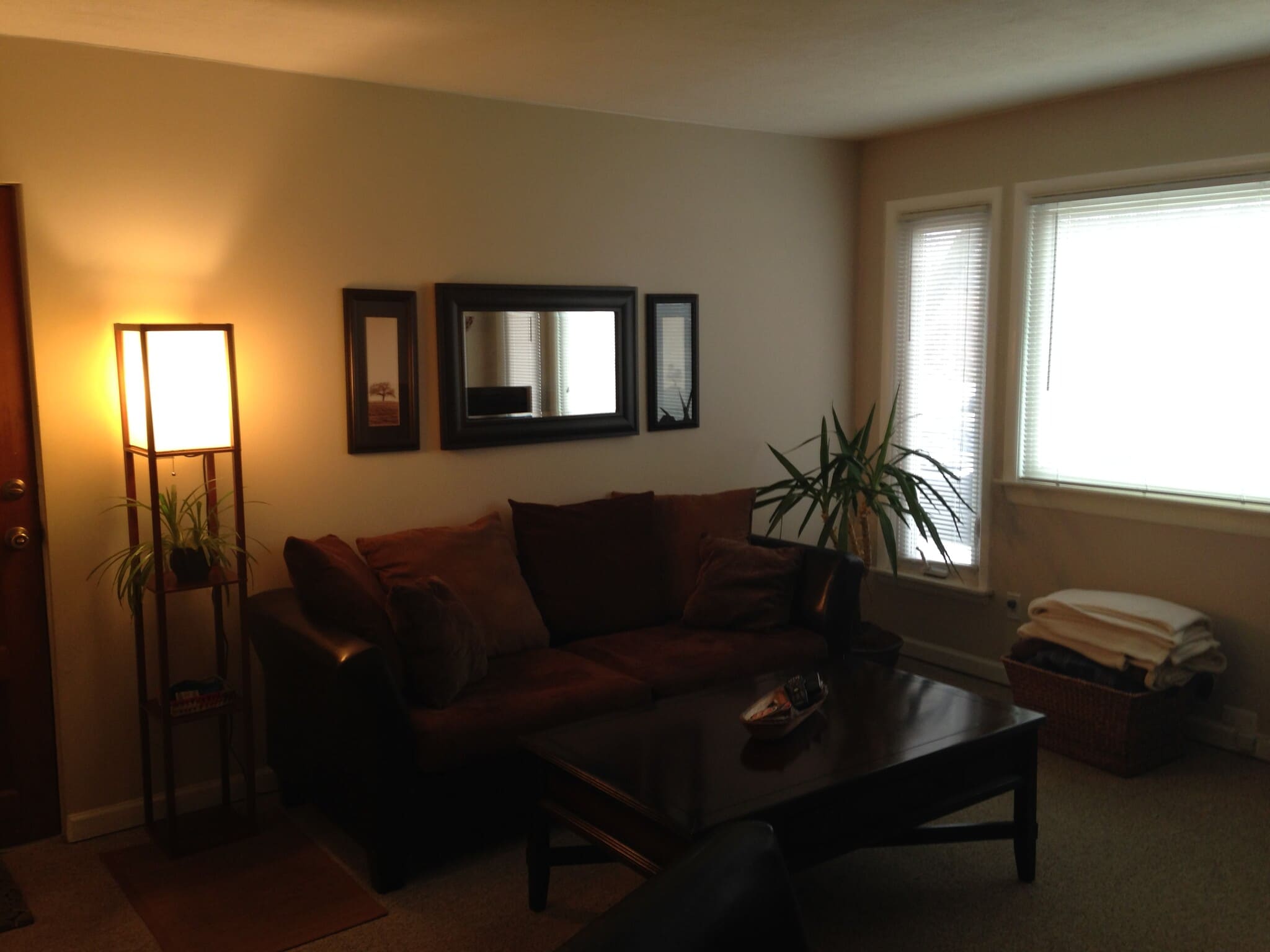 Living room - 42018 Firwood Dr