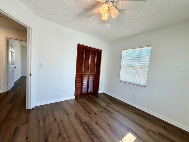 Building Photo - 6317 S Roberts Ave