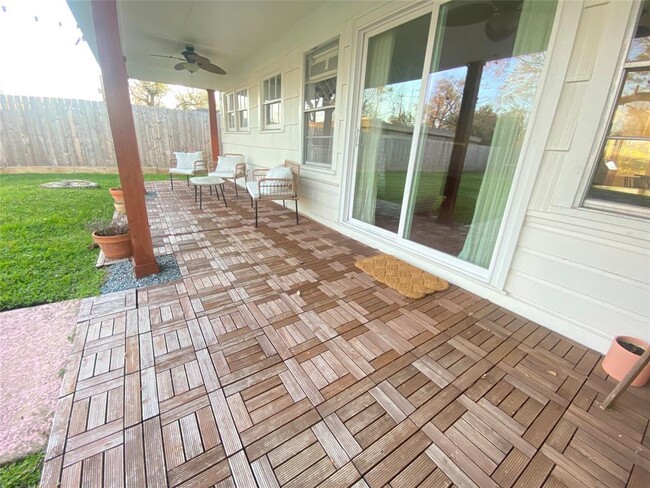 Building Photo - 5763 Belvedere Dr
