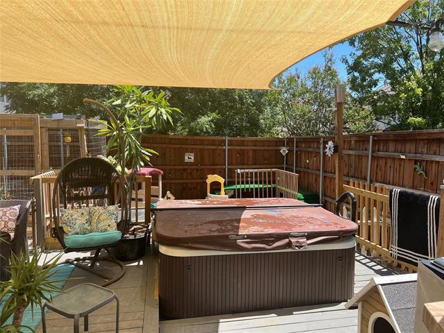 Building Photo - 5213 Forest Lawn Dr