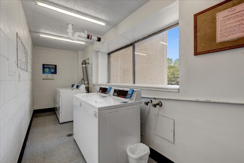 Building Photo - 4515 Willard Ave