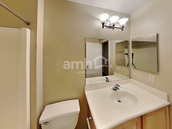 Building Photo - 3002 N 130th Ave