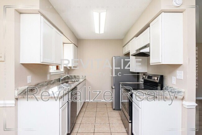 Building Photo - 1066 Bernice Hudson Dr