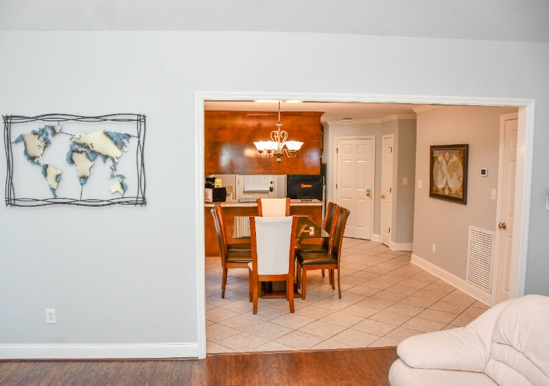 Building Photo - 2546 Bascom Dr