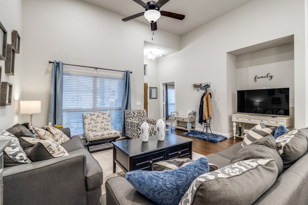 Living Area - 3770 Marigold Ln