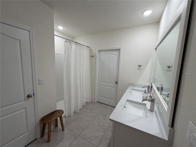 Building Photo - 750 Auburn Grv Ct