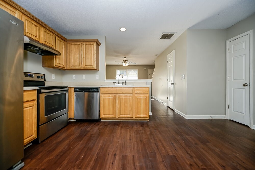 Building Photo - 128 Lossie Ln