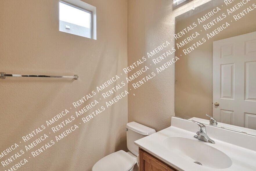 Building Photo - 50 E Camino Limon Verde