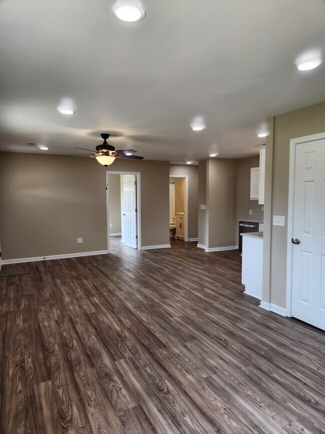 Building Photo - 20865 US-11