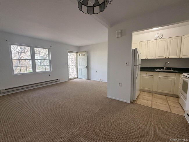 Building Photo - 1000 9th St