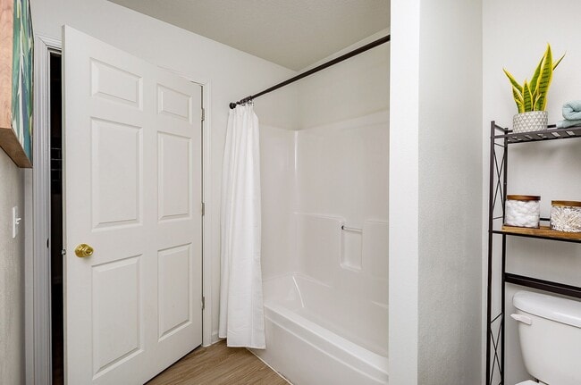 Building Photo - 3 Bedroom, Single-story Townhomes for rent...