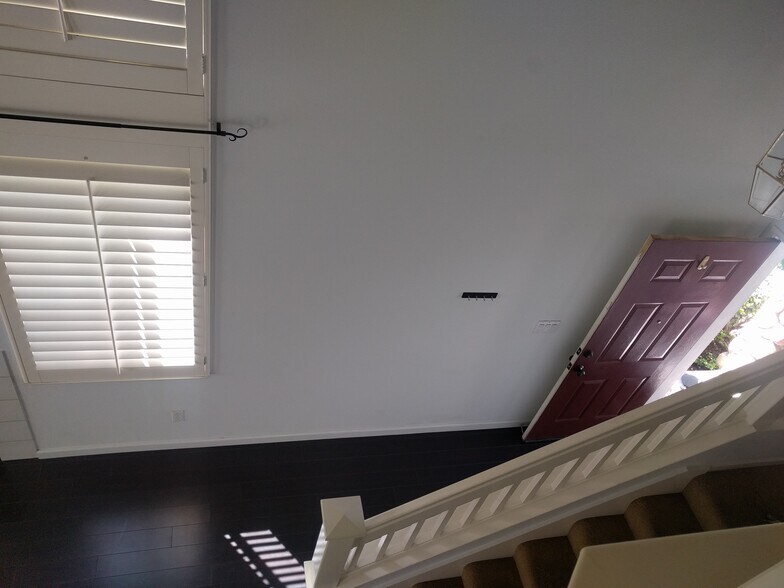 Building Photo - 5674 Impatiens Cmn