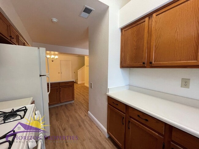 Building Photo - Spacious Two-story 2 Bed 2 Bath 1,564 Sq. Ft. North Sacramento Condo