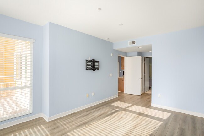 Building Photo - 21301 Erwin St