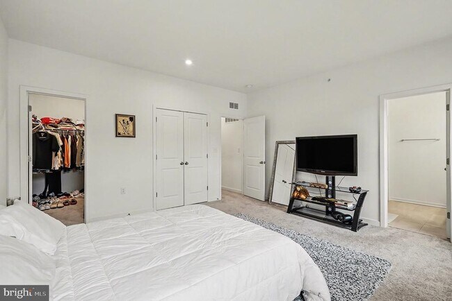 Building Photo - 45956 Swallow Ter