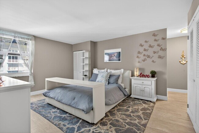 Building Photo - 111 Briny Ave