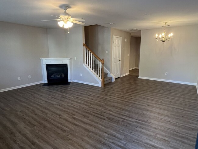 Building Photo - 2 Story, 3 Bed Townhome in Oxford Commons ...