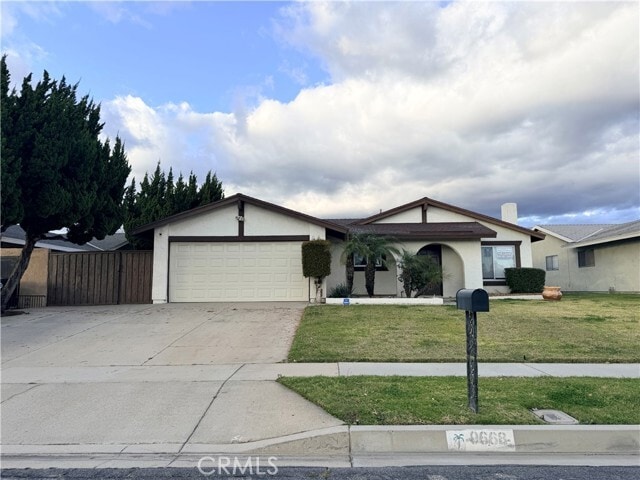 Building Photo - 9668 Hemlock St