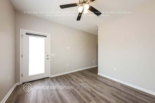 Building Photo - 506 W Latona Rd