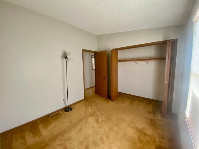 Building Photo - 1826 Kerrybrook Ct