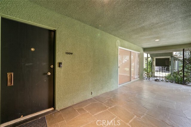 Building Photo - 1209 S Orange Grove Blvd