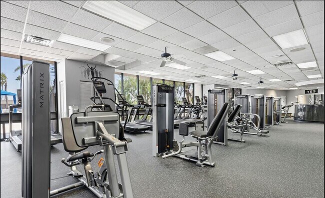 Building Photo - 4265 Marina City Dr