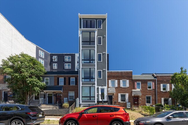 Building Photo - 1726 H St NE