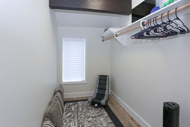 Building Photo - 6 month lease! Updated Baldy Breckenridge Townhome! Dogs negotiable!