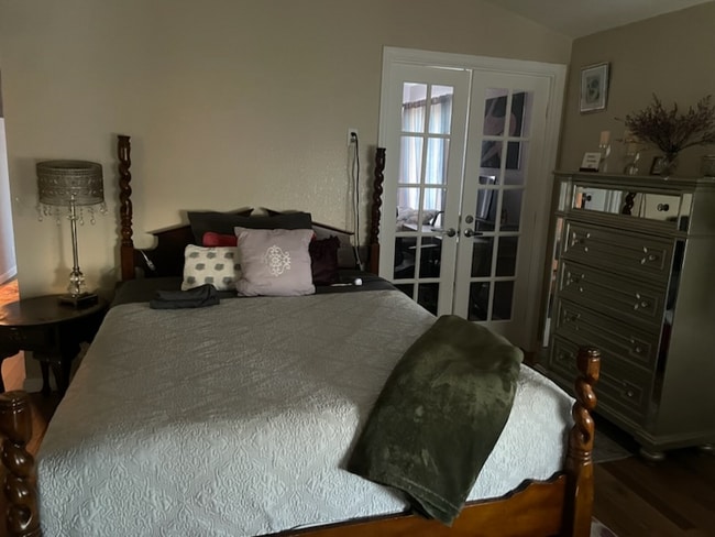 Building Photo - 3952 N Granada Ave