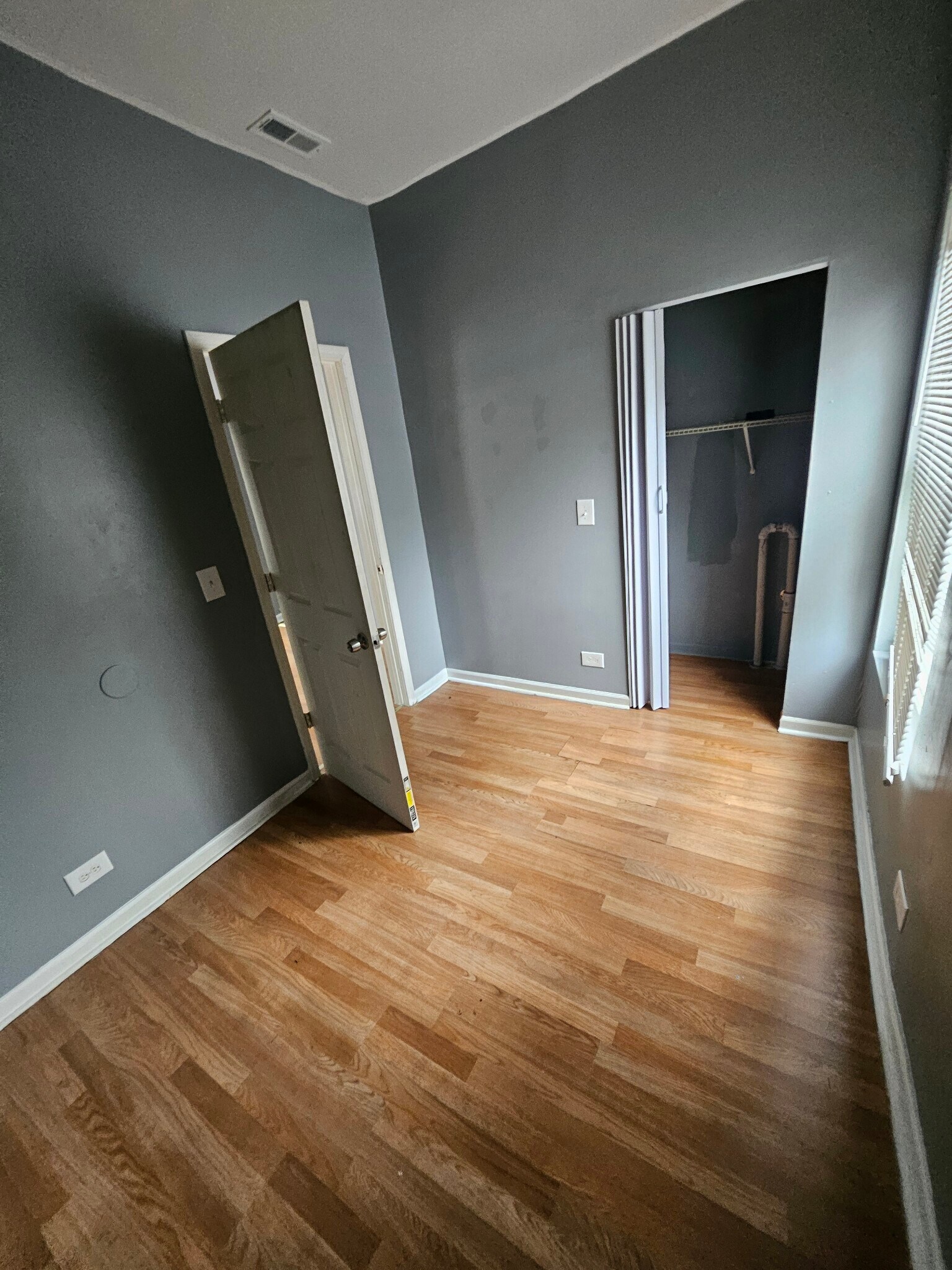 Building Photo - 6620 S Saint Lawrence Ave