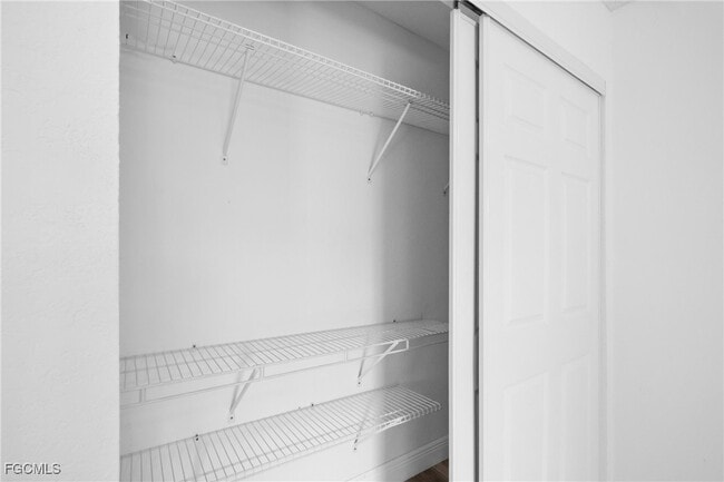 Building Photo - 6322 Royal Woods Dr