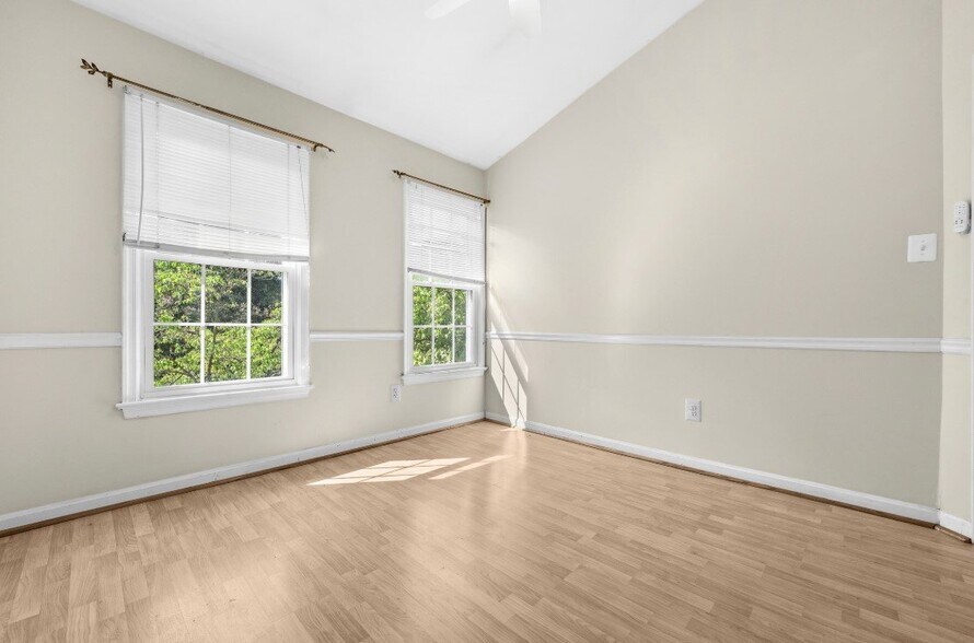 Building Photo - 6016 Rockton Ct