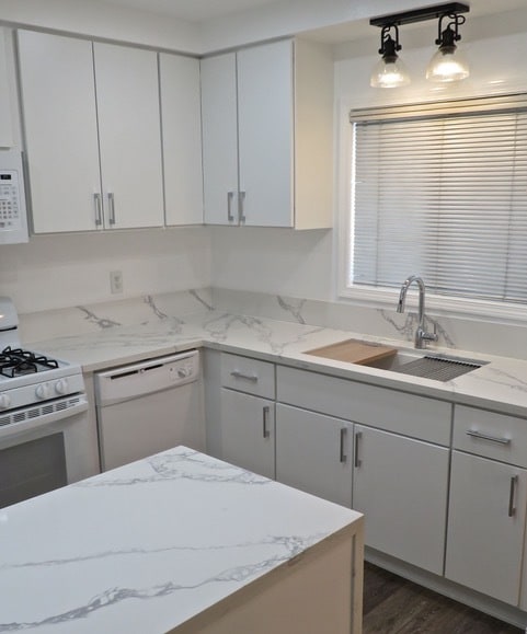 Building Photo - 11527 Ohio Ave