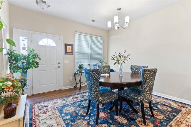 Building Photo - 224 Lake Cove Dr