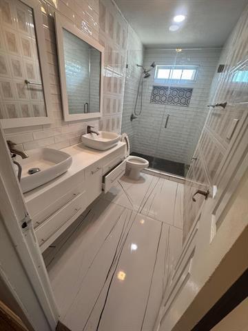 Building Photo - 104 Maxwell Rd