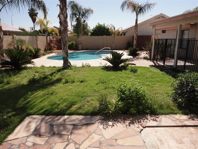 Building Photo - 2392 E Remington Pl