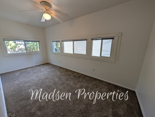 Building Photo - 1223 Arcadian Ave
